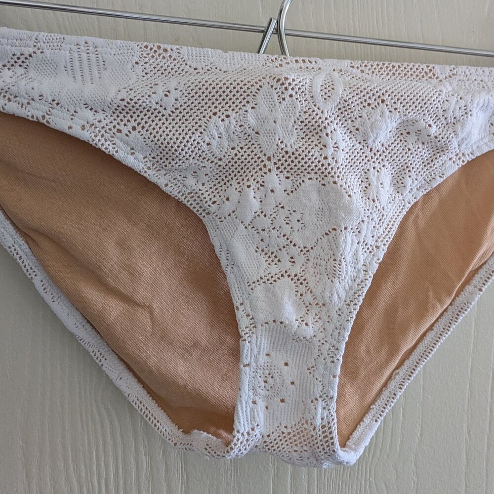 Victoria's Secret Sexy Swim Floral Crochet Bikini Lined White Size Large